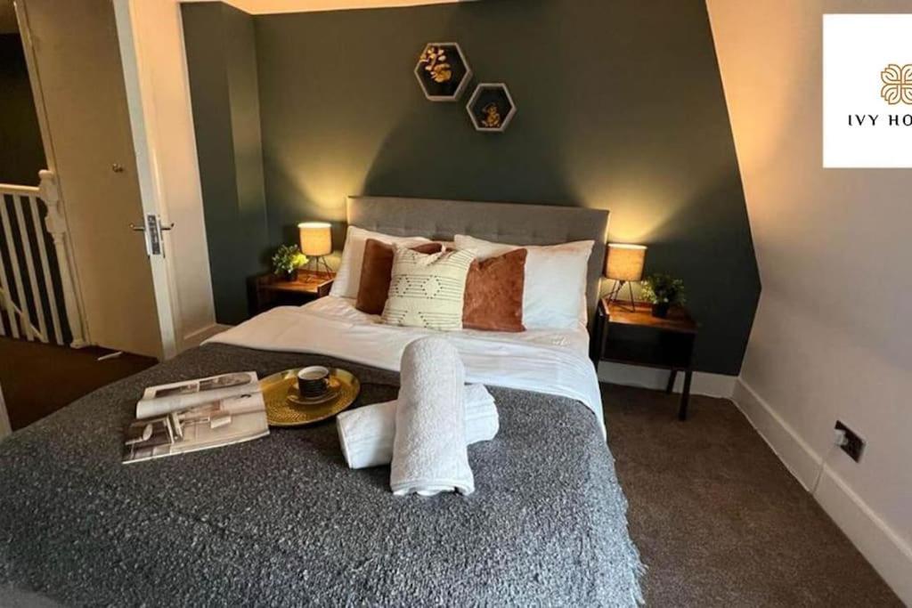 Three Bedroom Flat I Sleep Up To 9 Guests Apartment *