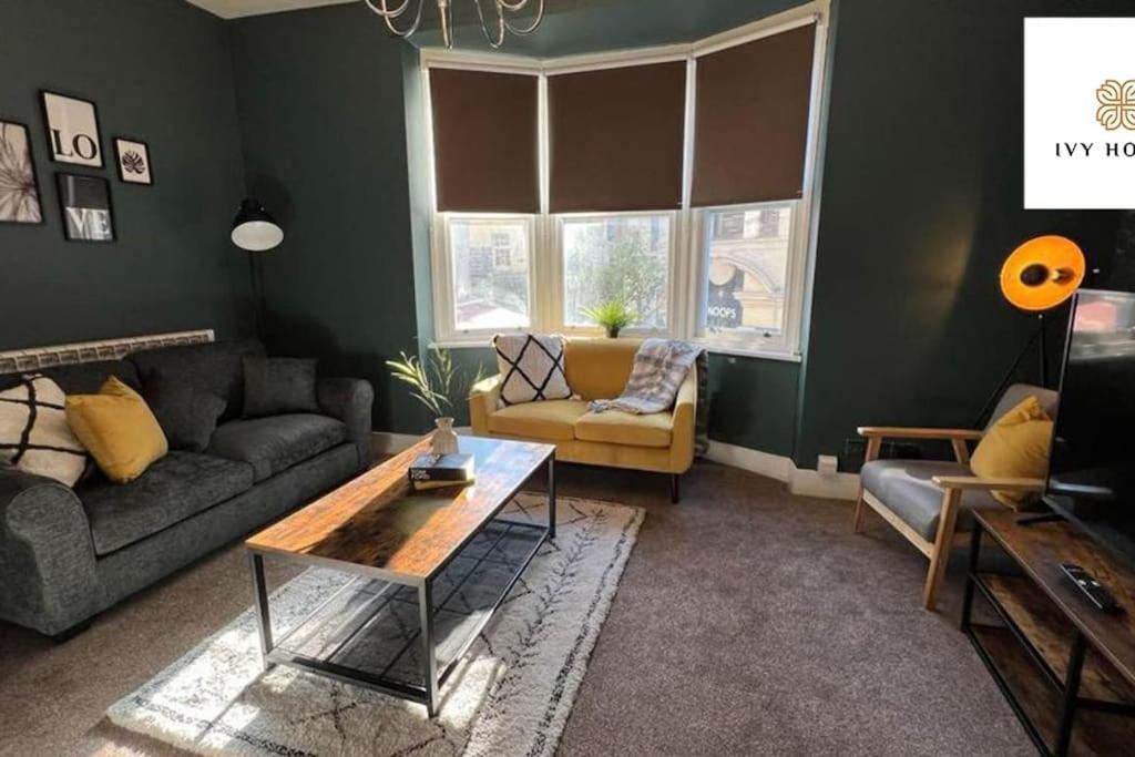 Apartment Three Bedroom Flat I Sleep Up To 9 Guests